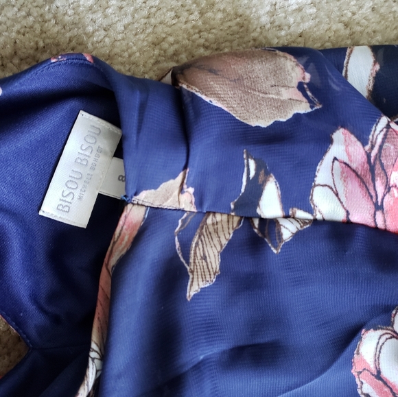 Dress - Picture 4 of 7